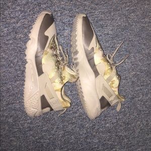 Nike Air Huarache Utility Desert Camo Khaki